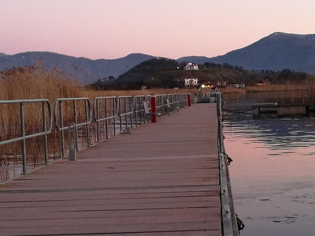 Agios Achillios Exterior foto